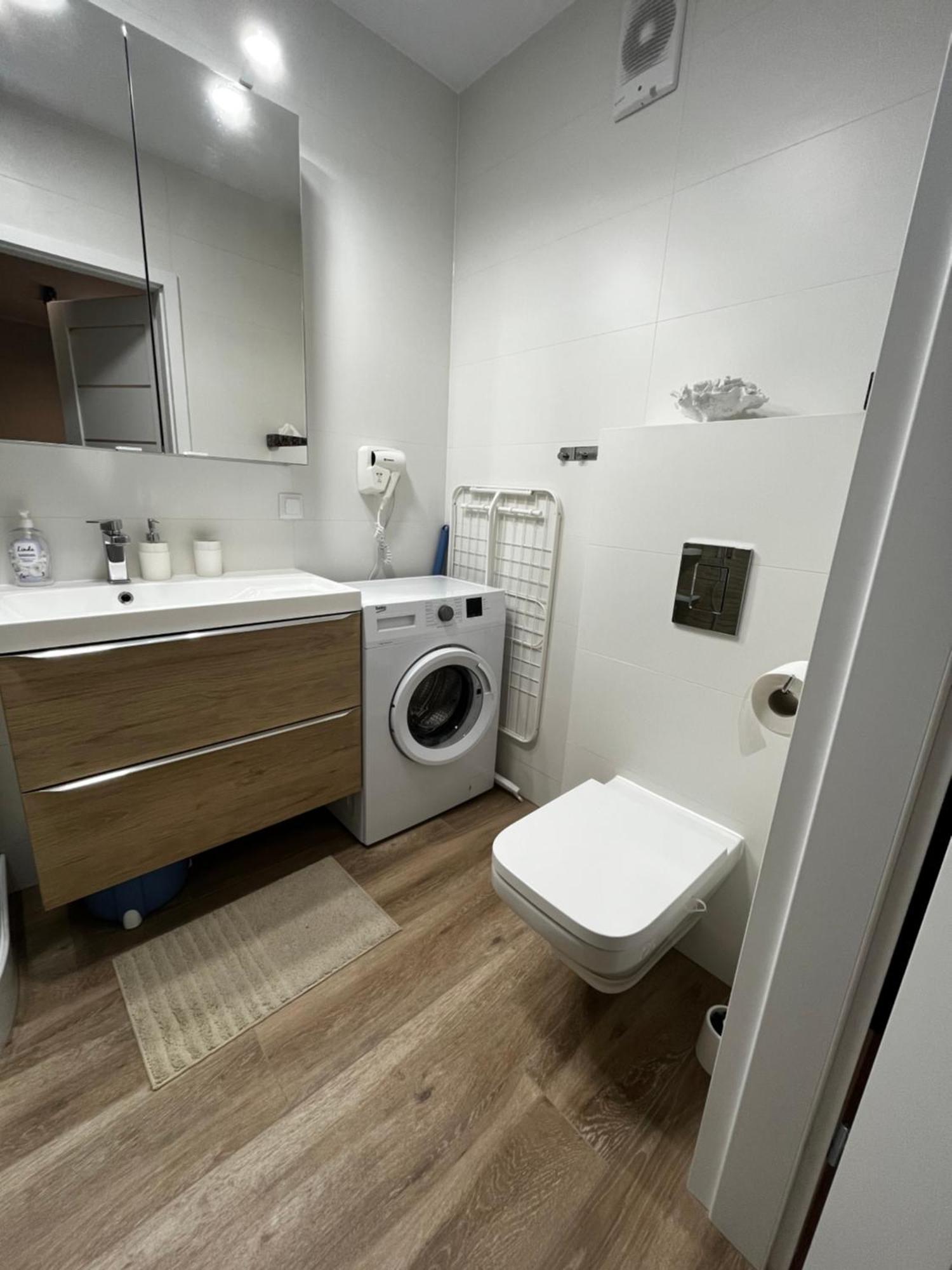 Apt Nadmorskie - 4 Pory Roku Kołobrzeg Extérieur photo